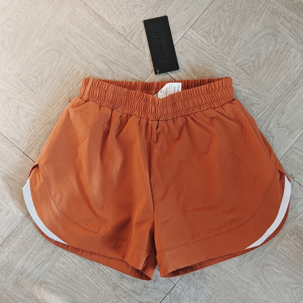 Alphalete Stride Shorts Sour Tangerine